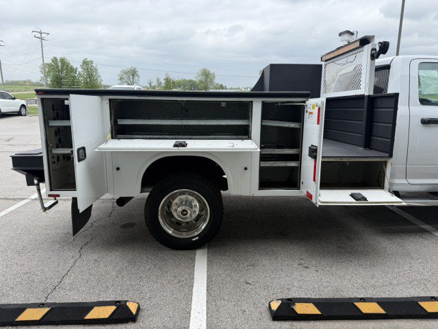 Used 2016 RAM 5500 Tradesman w/ Power Accessory Group RWD image 12