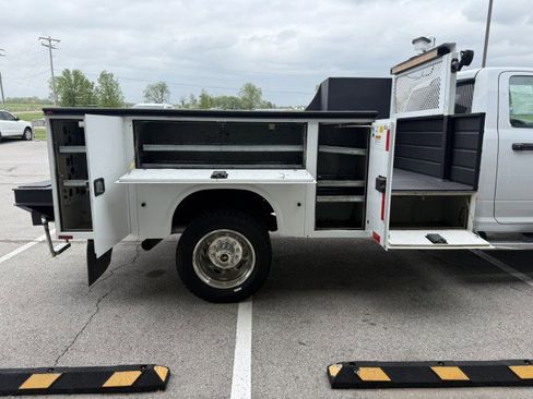 Used 2016 RAM 5500 Tradesman w/ Power Accessory Group image 12