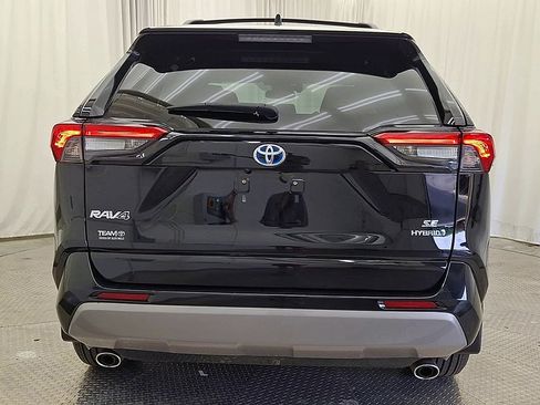 Certified 2024 Toyota RAV4 SE w/ Convenience Package AWD/4WD image 2