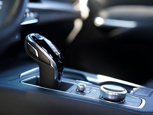 Used 2024 Cadillac XT4 Premium Luxury w/ Cold Weather Package image 10