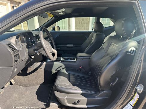 Used 2010 Dodge Challenger R/T w/ Mopar 10 Pkg image 11
