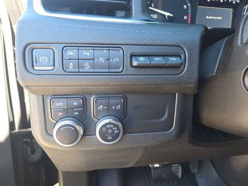 Used 2021 GMC Yukon XL Denali w/ Denali Premium Package image 12