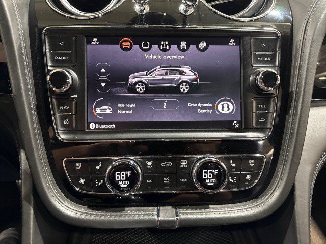 Used 2017 Bentley Bentayga AWD/4WD image 71