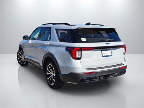 New 2026 Ford Explorer ST-Line image 8