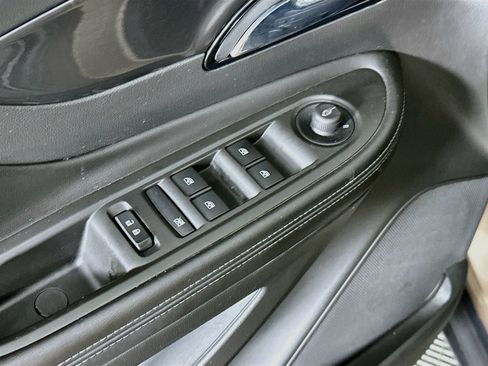Used 2019 Buick Encore Sport Touring FWD image 15