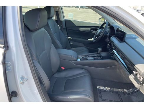 Certified 2025 Honda Accord EX-L image 18