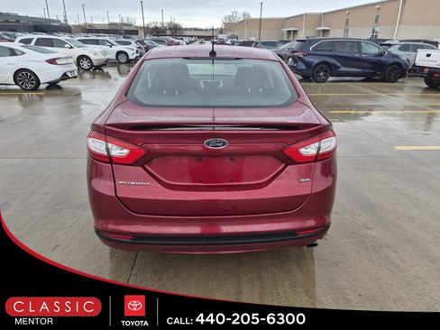 Used 2014 Ford Fusion SE w/ Equipment Group 201A image 4