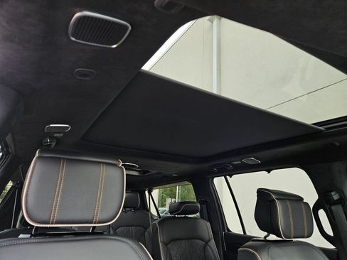 New 2026 Jeep Grand Wagoneer L Summit AWD/4WD image 9