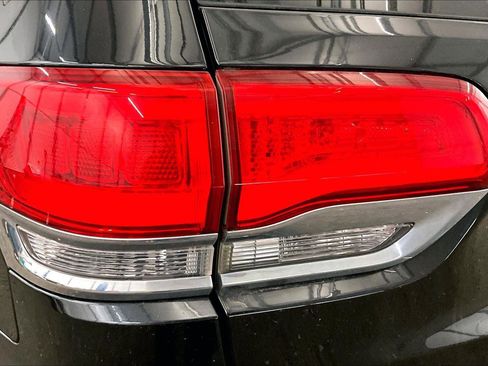 Used 2015 Jeep Grand Cherokee Laredo w/ Quick Order Package 23E image 29