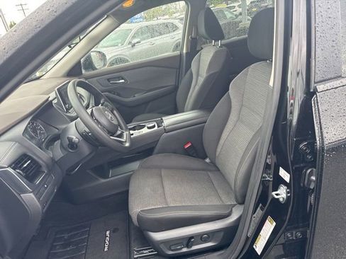 Used 2022 Nissan Rogue SV AWD/4WD image 12