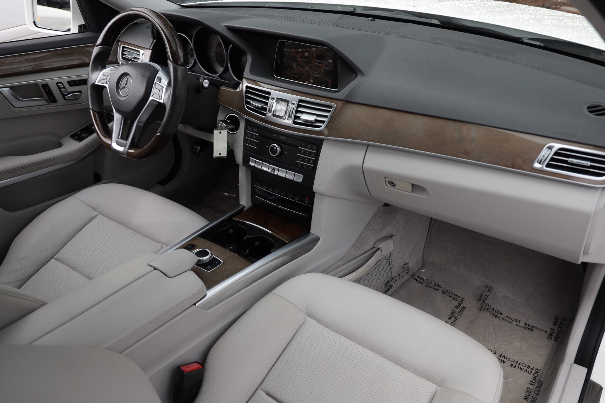 Used 2016 Mercedes-Benz E 350 Sedan w/ Premium Package image 22