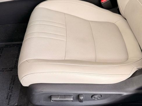 Used 2021 Honda Accord Touring image 5
