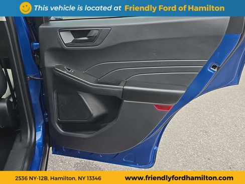 Used 2022 Ford Escape SE w/ SE Sport Appearance Package image 21