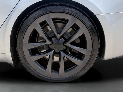 Used 2025 Tesla Model S AWD/4WD image 16
