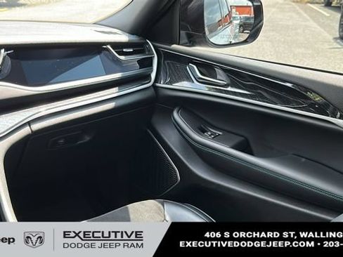 Used 2023 Jeep Grand Cherokee Trailhawk w/ Luxury Tech Group III AWD/4WD image 29