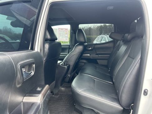 Used 2023 Toyota Tacoma Limited image 13