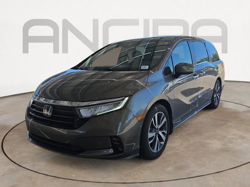 Used 2023 Honda Odyssey Touring image 3