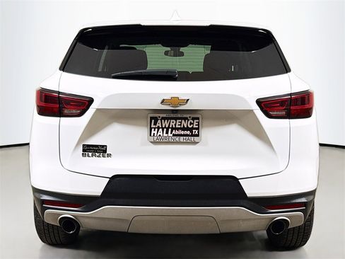 Used 2025 Chevrolet Blazer LT image 5