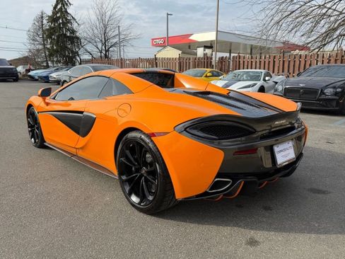 Used 2018 McLaren 570S Spider image 7
