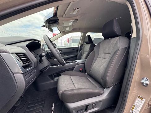 Certified 2025 Nissan Rogue SV AWD/4WD image 16