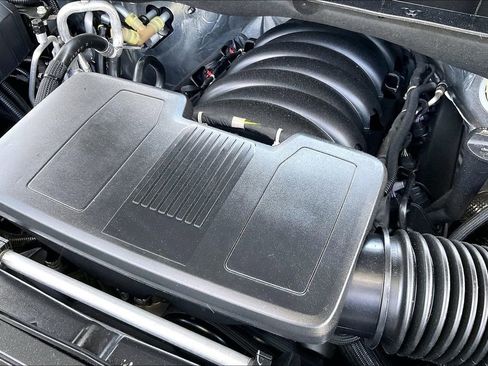 Used 2024 Chevrolet Tahoe LS RWD image 34