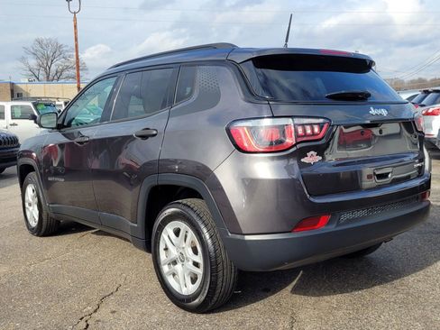Used 2018 Jeep Compass Sport w/ Mopar Graphics Package image 4