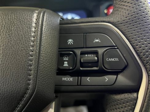 Certified 2025 Toyota Tacoma TRD Off-Road image 22