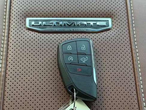 Used 2025 GMC Sierra 3500 Denali Ultimate AWD/4WD image 22