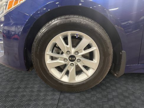 Used 2018 Kia Optima LX image 15
