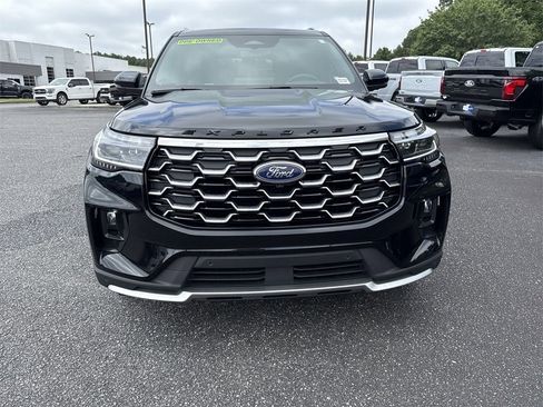 Used 2025 Ford Explorer Platinum image 2