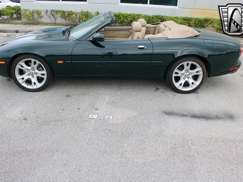 Used 2003 Jaguar XK8 Convertible image 25