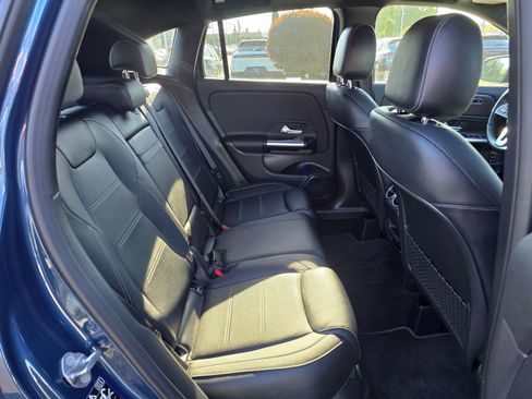 Used 2022 Mercedes-Benz GLA 250 4MATIC image 22