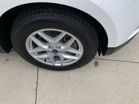 Used 2022 Ford Edge SEL image 4