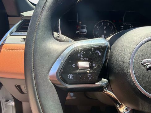Used 2026 Jaguar F-PACE R-Dynamic S AWD/4WD image 27