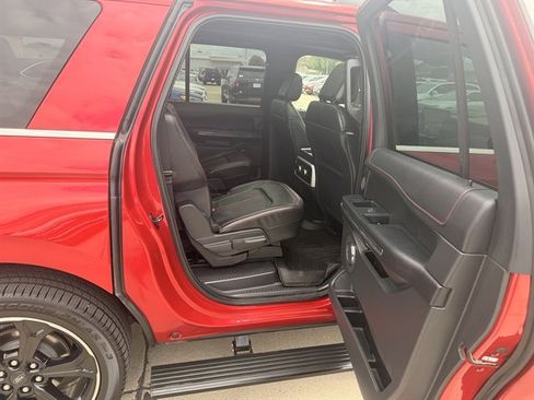 Used 2022 Ford Expedition Max Limited AWD/4WD image 6