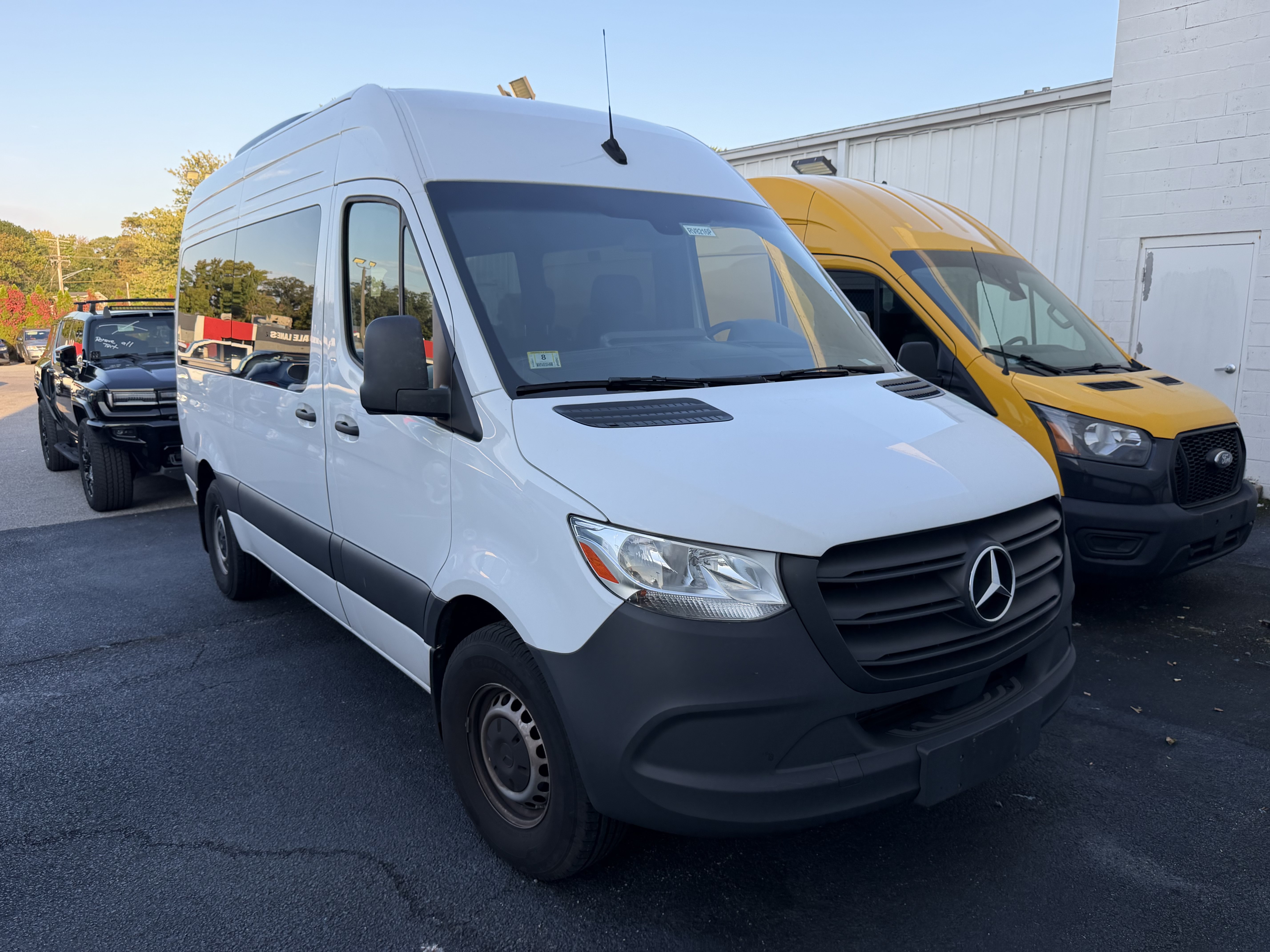 Used 2024 Mercedes-Benz Sprinter 2500 image 4