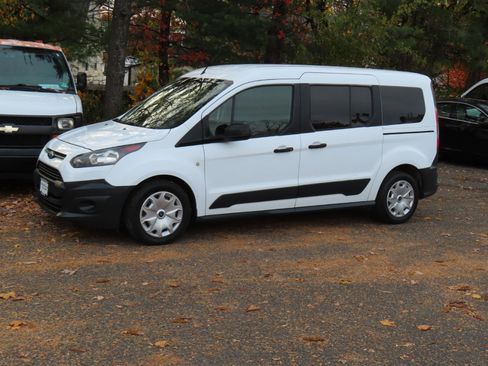Used 2017 Ford Transit Connect XL image 2