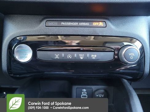 Used 2025 Ford Escape Platinum image 33