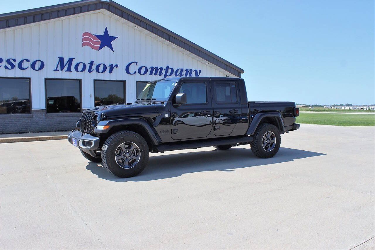 Used 2020 Jeep Gladiator Sport w/ Quick Order Package 24S AWD/4WD image 1
