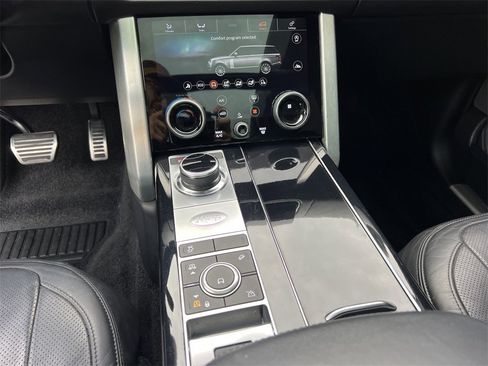Used 2022 Land Rover Range Rover Westminster Edition image 17