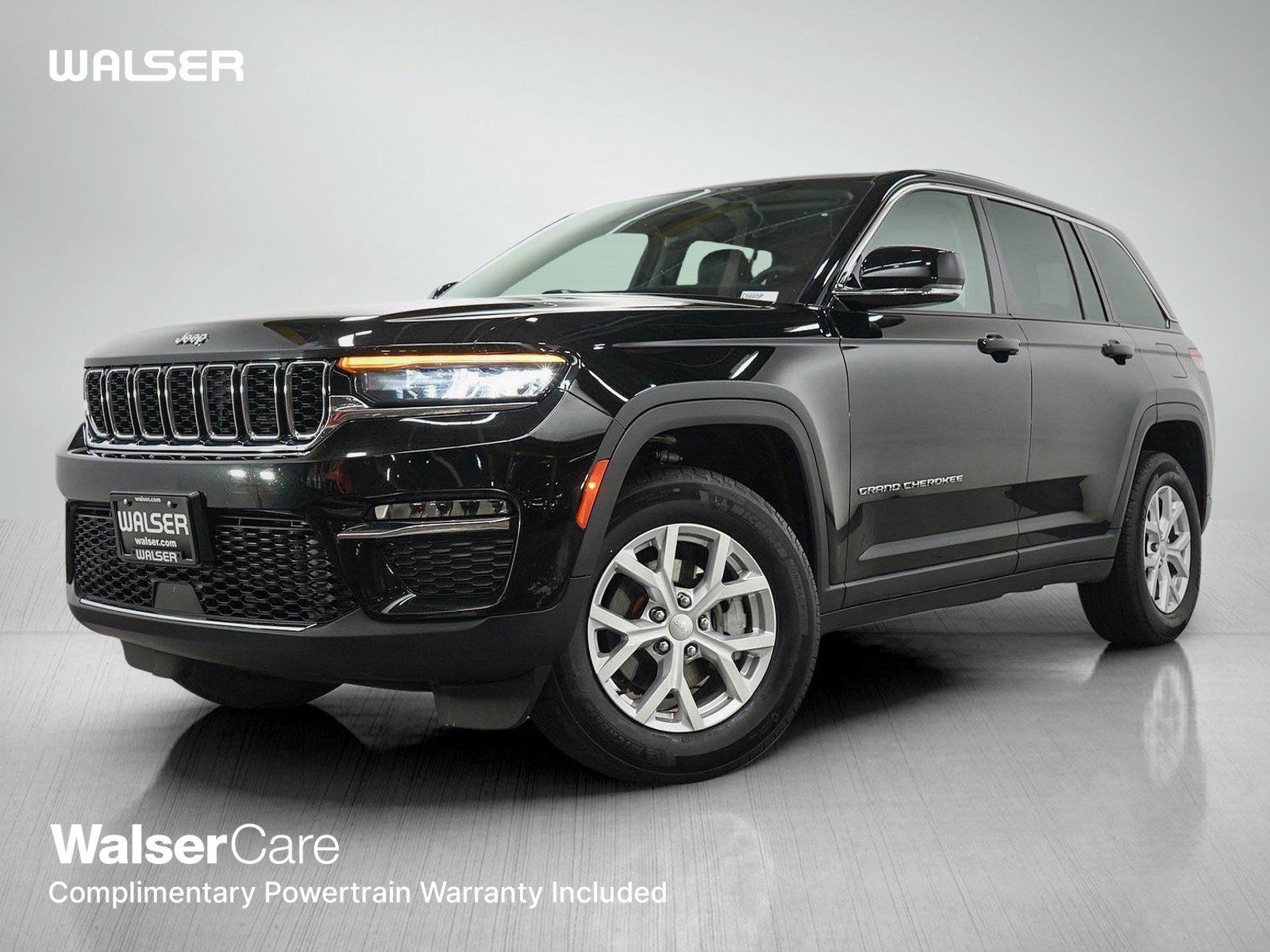 Used 2023 Jeep Grand Cherokee Limited AWD/4WD image 1