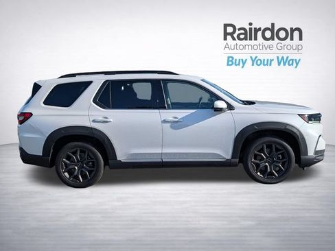 Used 2024 Honda Pilot Elite image 8