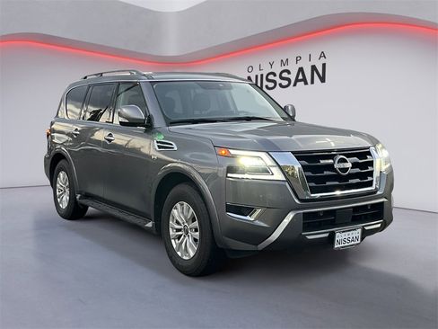 Used 2022 Nissan Armada SV image 7