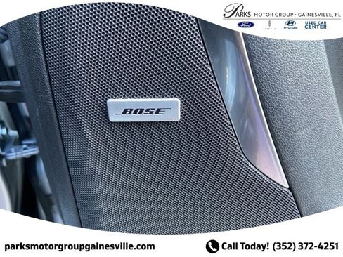 Used 2024 Chevrolet Suburban LT image 16