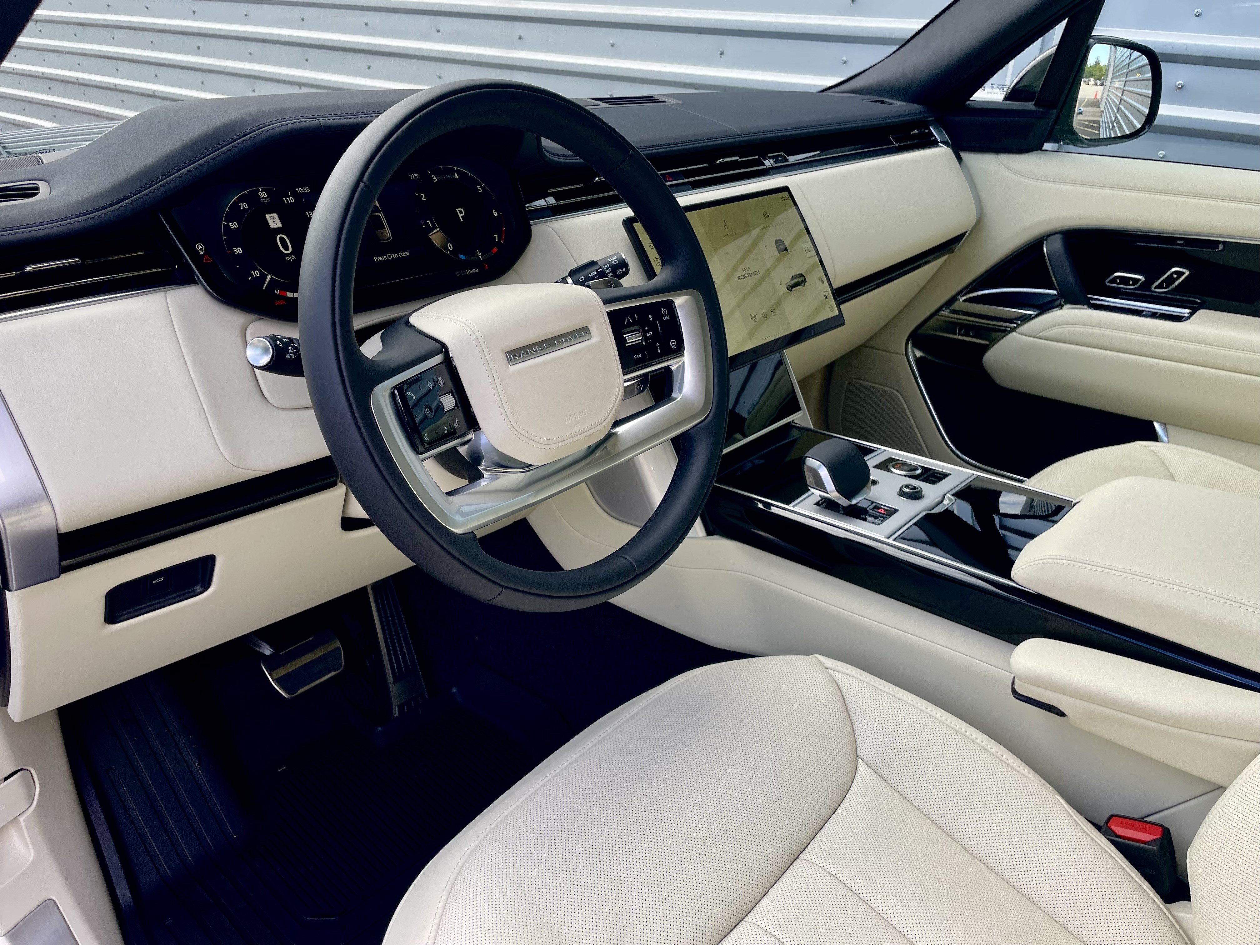 New 2027 Land Rover Range Rover Long Wheelbase SE AWD/4WD image 13