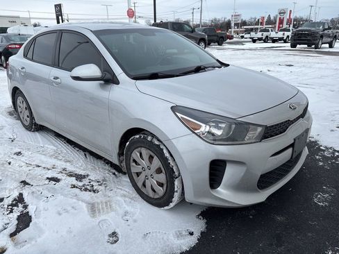 Used 2018 Kia Rio S image 2
