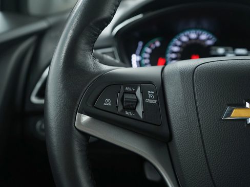 Used 2022 Chevrolet Trax LT w/ LT Convenience Package image 25