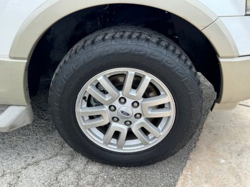 Used 2010 Ford Expedition EL Eddie Bauer image 25