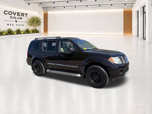 Used 2012 Nissan Pathfinder LE RWD image 14