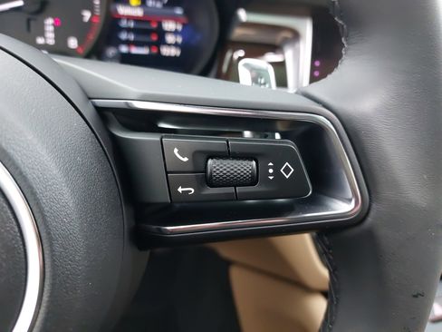 New 2026 Porsche Macan image 20